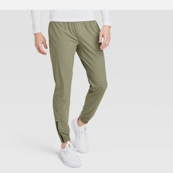 All In Motion Men's Tricot
Joggers Lightweight
Sweatpants Gym Pants new - Picture 1 of 4